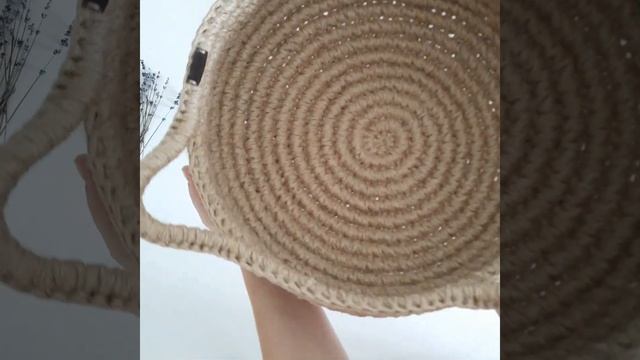 Лежанка для кота из джута
