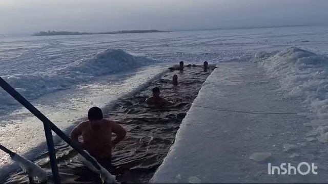 Моржуем круглый год 02.03.24 г ! 
На улице -13?
морж Саратов моржисаратова