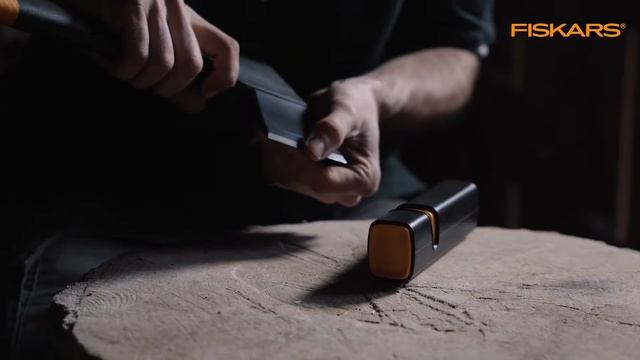 Точилка универсальная Fiskars "Xsharp" для топоров и ножей