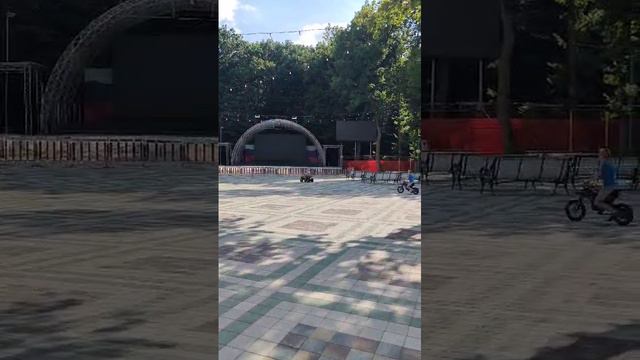 Я катаюсь на питбайке