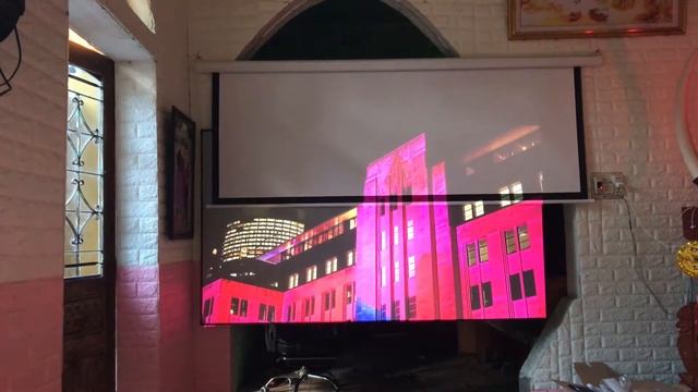 Test BenQ W2000+ và màn chiếu tương phản cao Tiến Nam