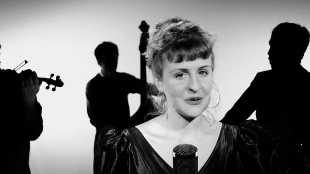 Muriel d'Ailleurs Swing Band - Cette chanson est pour vous madame