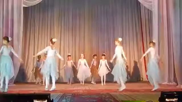 Третьякова Ксения Григорьевна с Холмогорское - Капельки росы.mp4