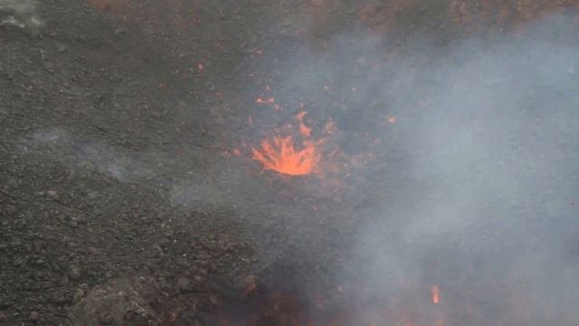 Извержение вулкана Плоский Толбачик Камчатка