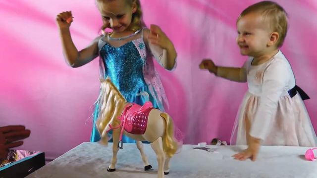 Раскрываем Новогодние подарки(часть 2)-Барби и ёё танцующая лошадь-Barbie Dreamhorse-Новые игрушки