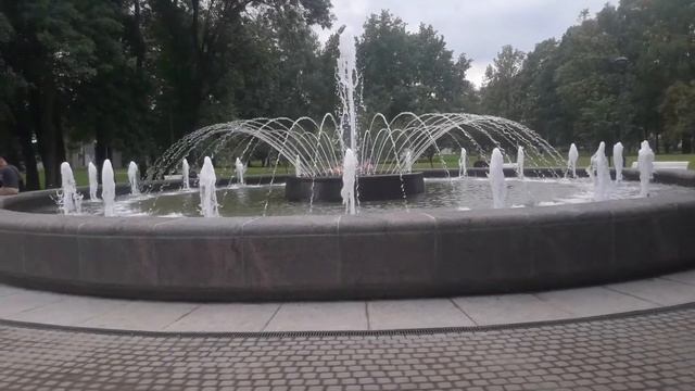 Фонтан в парке 30-ти летия Октября открыли после Рестоврации