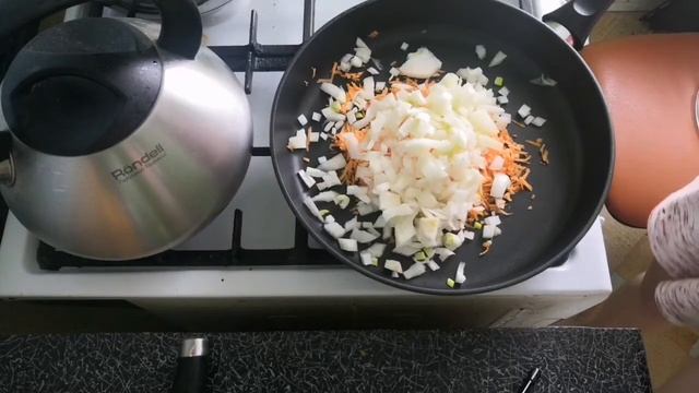Суп с фрикадельками. Soup with meatballs.