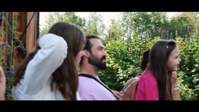Одиночество в толпе. Такие какие мы есть.