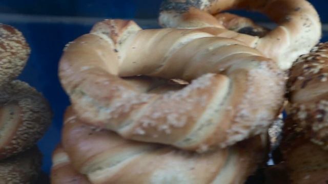 Краковский крендель. Символ Кракова из уличной тележки! | Traditional Krakow pretzel
