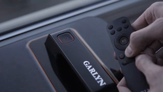 Видеоинструкция по эксплуатации робота мойщика окон GARLYN MaxClean
