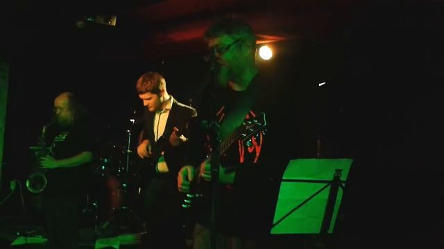 НЕ В КОНЯ КОРМ, "Коммунизм"