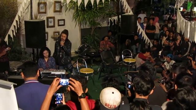 Lani & Farid - "Mati Muda" (Jenny Cover) di Taman Kuliner, Yogyakarta