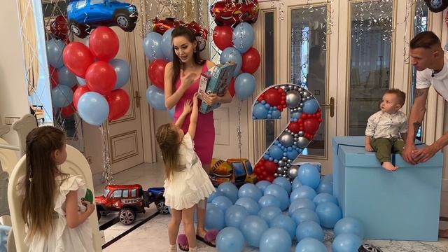ДЕНЬ РОЖДЕНИЯ СЫНА | Купили огромную коробку подарков?! | Семья Тарасовых