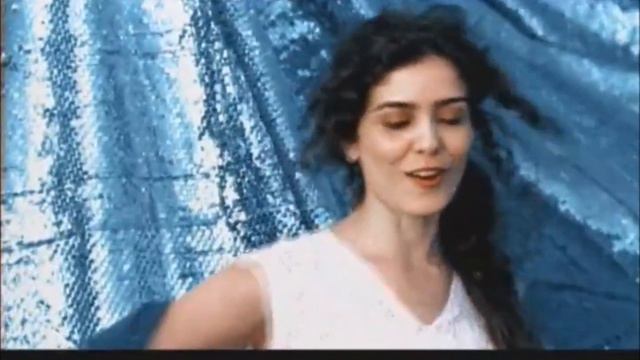 A Cigarra - Elza Sores feat. Letícia Sabatella Video Oficial