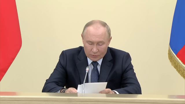 Владимир Путин: Строительная отрасль в России находится на подъеме