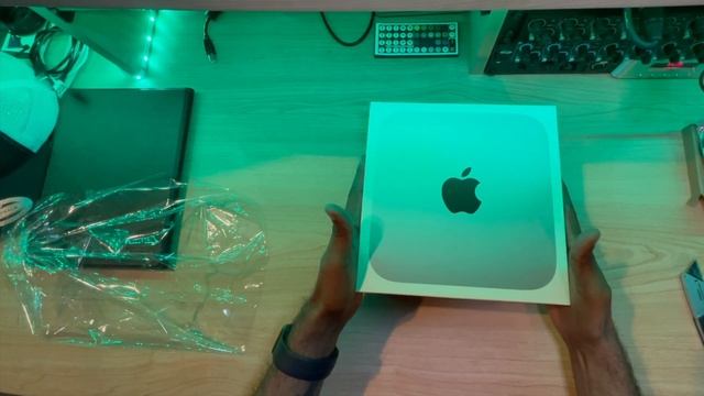 Apple Mac Mini M1 Chip 16 G RAM 1 Tb Unboxing