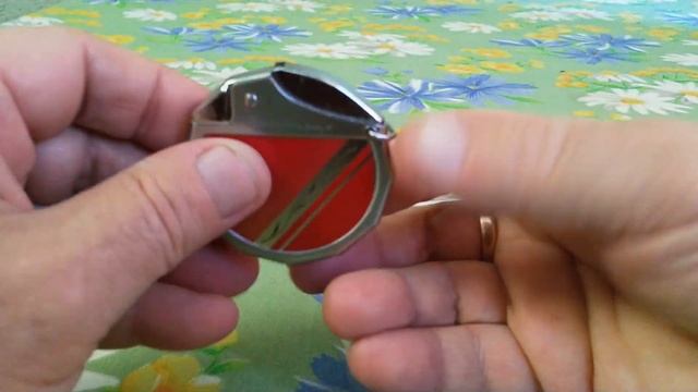 Old Vintage PENGUIN SMILE Petrol Pocket Lighter Старая бензиновая карманная зажигалка