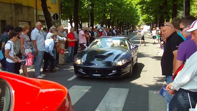 Mille Miglia 2011 - Part 44 - Ferrari at the boulevard in Sansepolcro