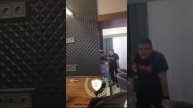 студия с подсветкой.
