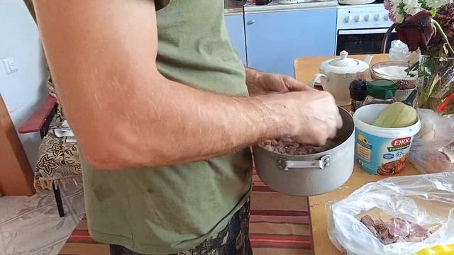очищаем чеснок для аджики!