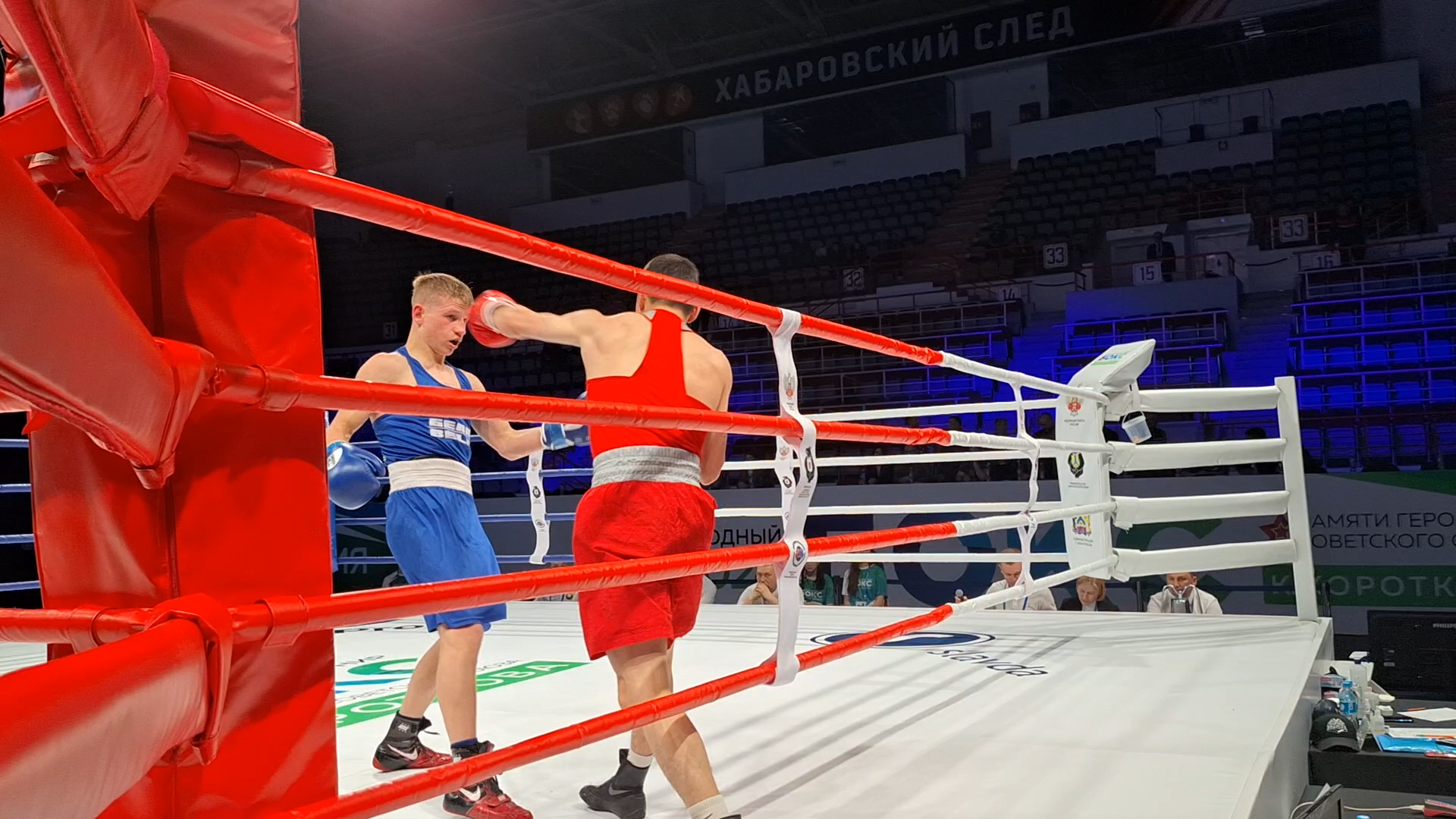 Артем Жога поддержал участников соревнований по боксу в Хабаровском крае