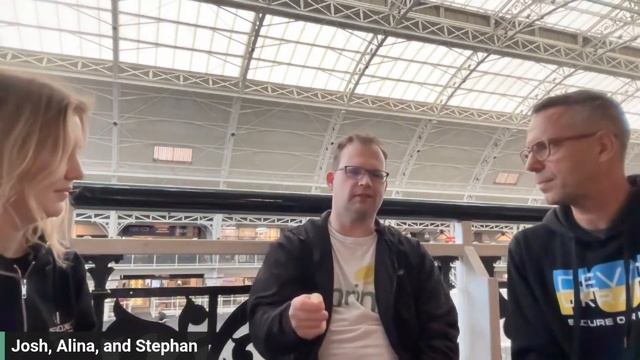 Live from Devoxx UK! Oracle GraalVM Advocate Alina Yurenko and Devoxx founder Stephan Janssen
