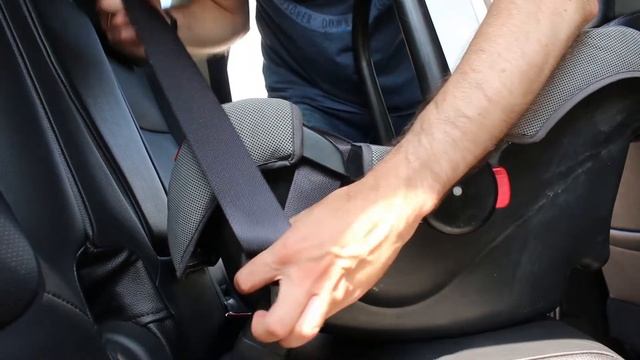 Mitsubishi Outlander Посадка 3 детей сзади