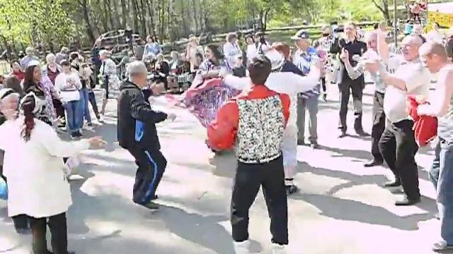 пляска в юбилейном на празднике