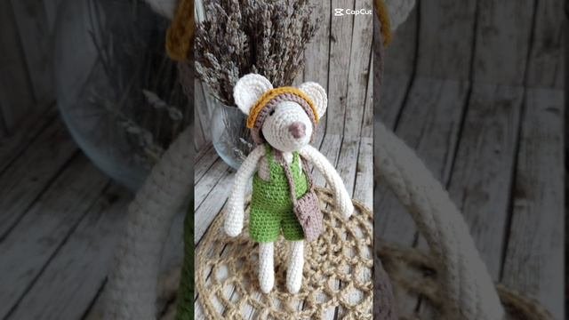 Мышонок Авиатор
#игрушки#амигуруми#подарки#ручная_работа#вязание_крючком