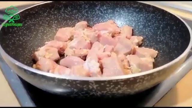 SAUTEED PORK TENDERLOIN WITH POTATOES WEDGES..