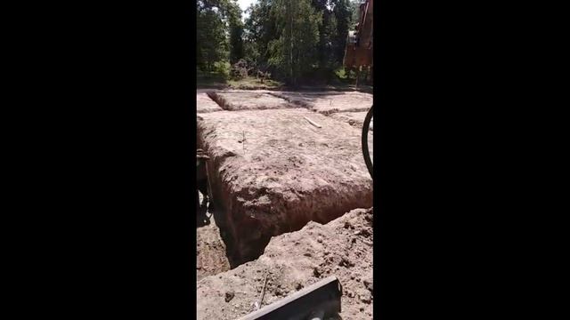 Траншея под  ленточный фундамент