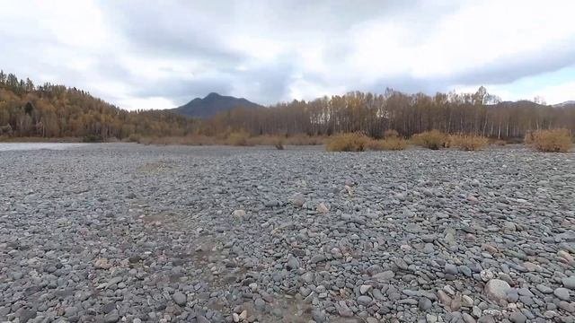 Как поздней осенью на Алтае Катунь