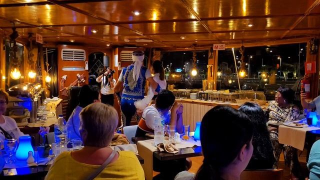 Ужин в Дубае на арабской лодке Александра ? ОАЭ ?? #путешествие #дубай #оаэ