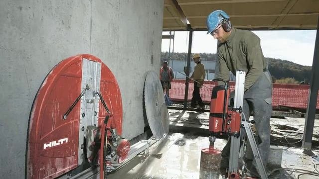 Демонтажні роботи резка бетона дверних віконних пройомів отвори в стінах сверління Вінниця ціни