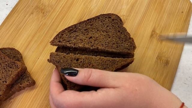 Оригинальные бутерброды с селедкой