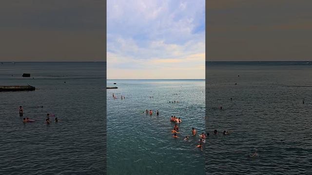 Адлер, купание в Чёрном море
