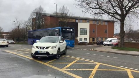 *B8 THRASH* 31003 - BV21 OPM - Volvo B8RLE MCV Evora - 9 - @TheMidlandsTransportEnthusiast