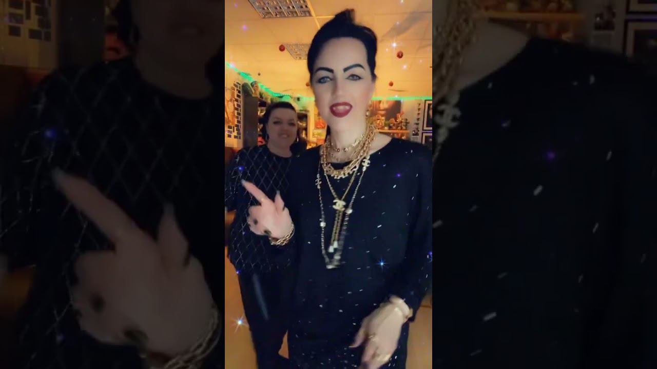 А мы все танцуем на посиделках