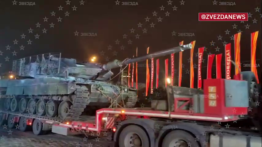 Трофейный Leopard 2A6 с Авдеевского направления доставлен на Поклонную гору в Москву.