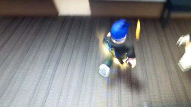 я играю в roblox c другом