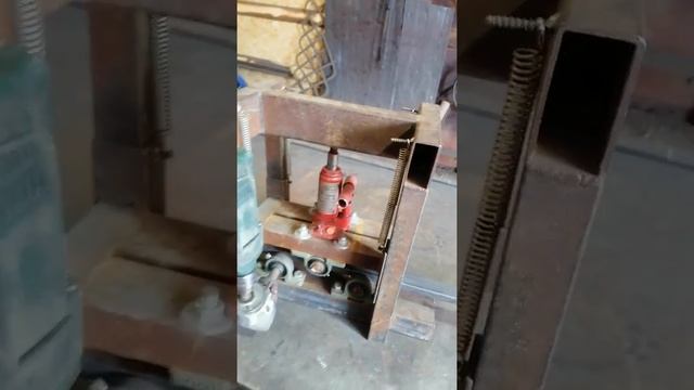 Трубогиб для профильной трубы