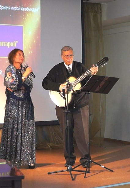 Не уезжай ты, мой голубчик