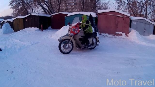 Наконец то запустили. Прокатились зимой на ИЖЕ 1968 года.