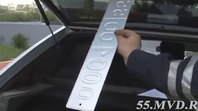 Сотрудники ДПС поймали водителя с меняющимися номерными знаками