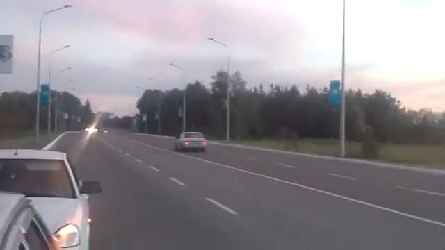 Шкода ваз!!!!!!!! прицепилась!!!