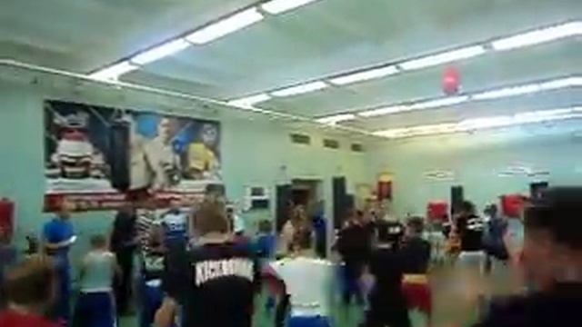 Мастер класс провел во Владивостоке чемпион Испании по кикбоксингу Альберто Монтеро