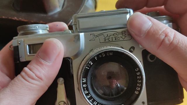 Старый советский фотоаппарат Киев №599557, объектив Юпитер 8М №5923259. Работает. Лот: 05841М