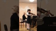 Маленькая скрипачка Лобжанидзе Лиза