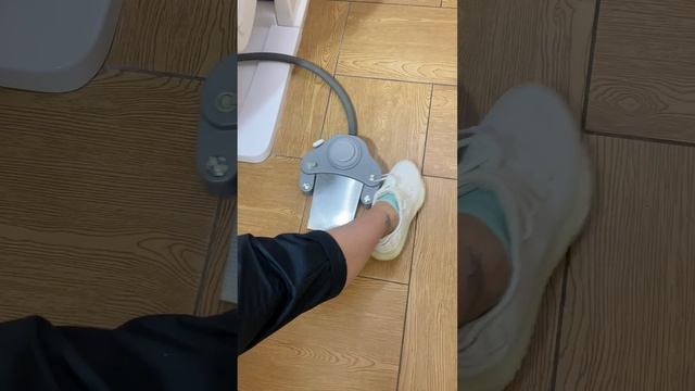 Когда не можешь найти педаль ?