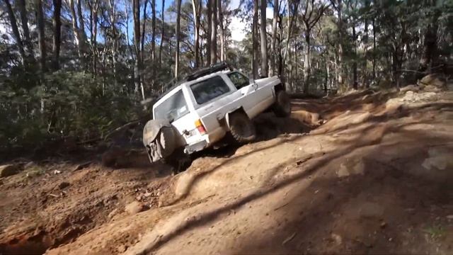 4x4 On SKETCHY Hill CLIMB at Tallarook With STOCK COLORADO!!